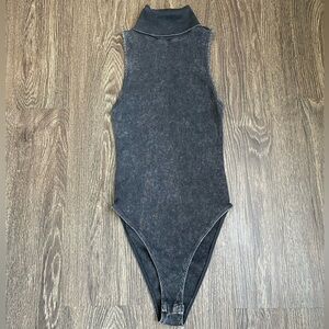 NWOT Zara Ribbed Turtleneck Bodysuit